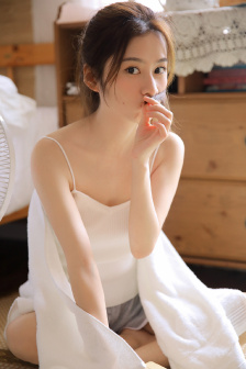 美女被扒衣